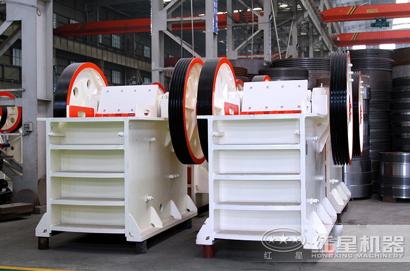 顎式破石機焊接機架結(jié)構(gòu)，牢固可靠
